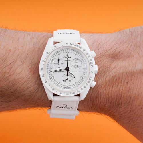 ساعة اوميغا سواتش الإصدار الجديد