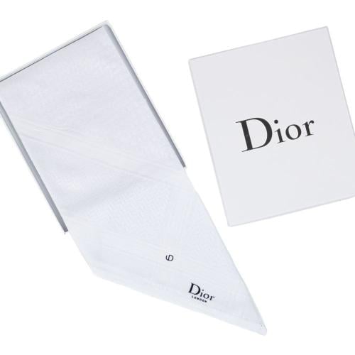 شماغ ديور لون ابيض الإصدار الجديد