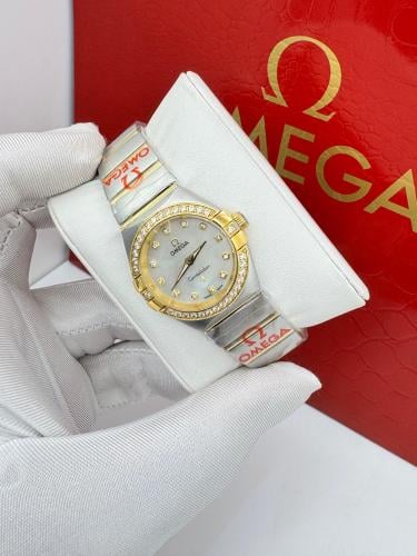 ساعة أوميغا Omega نسائية