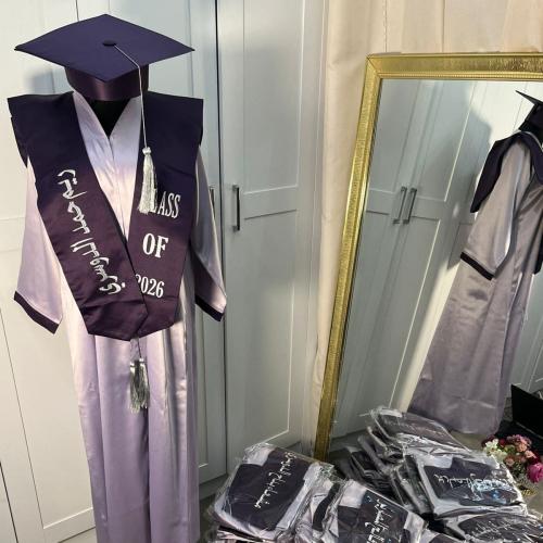 عباية تخرج لون بنفسجي