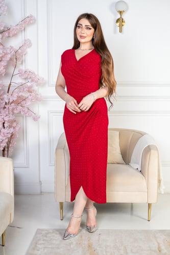 فستان الأحمر الملكي