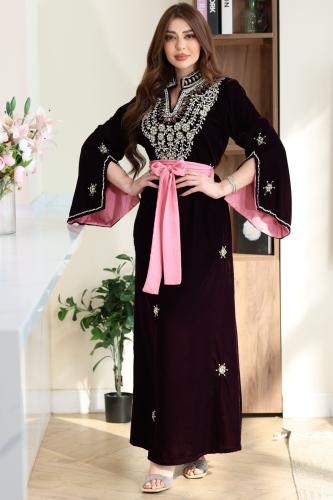 جلابية مخمل بتطريز شك يدوي كرستالات