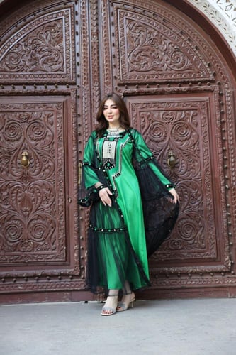 جلابية ( نسائية ) بخام ساتان والتل العربي التراثي