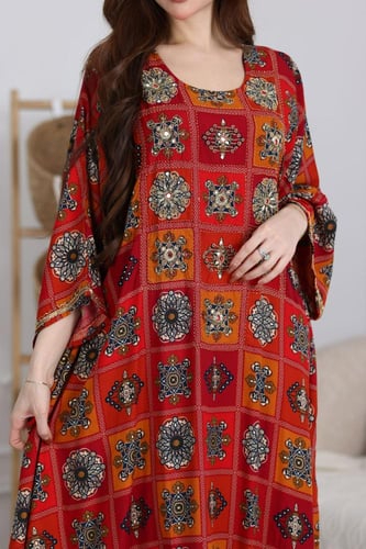 جلابية رايون قطن ( فراشة ) بتطريز خفيف في الصدر