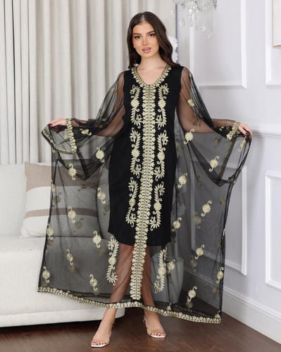 جلابية ( نشل ) بالتل والتطريز الذهبي