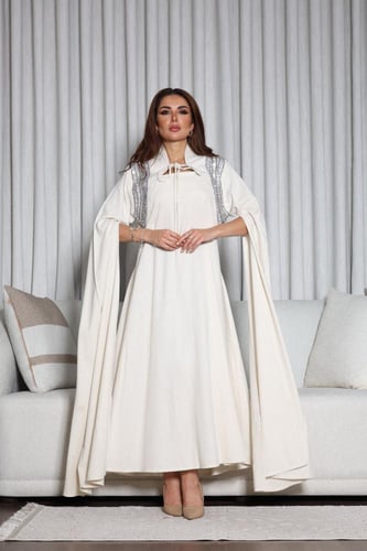 جلابية لينن قطعتين بكم طويل مفتوح مطرزة في الاكتاف