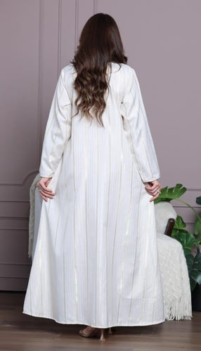 جلابية كتان بتطريز ذهبي وخطوط ذهبية ساحرة