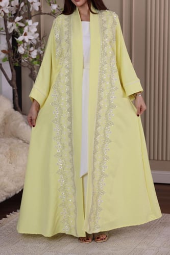 جلابية قطعتين بخامة باربي وكلفة مطرزة