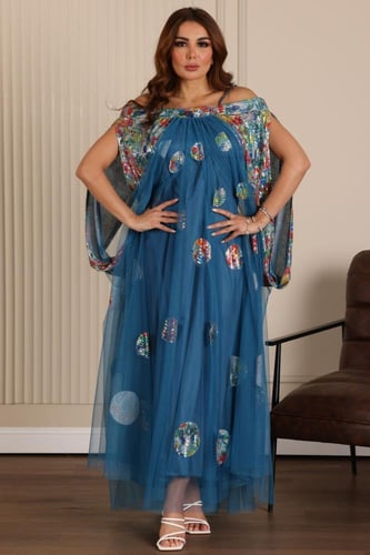 فستان تل بأكمام واسعه من الترتر