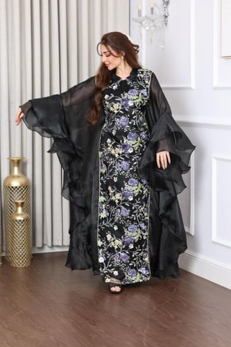 جلابية بخامة اورجنزا والتل المطرز بالورود الجميلة