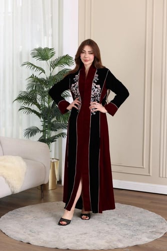 جلابية مخمل بتطريز كمبيوتر في الامام والخلف