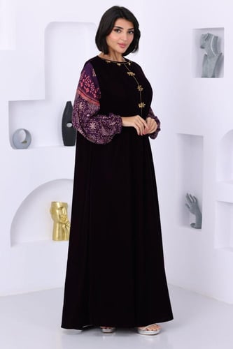 جلابية مخمل بتطريز شك يدوي و اكمام شالكي شيفون