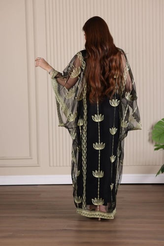 جلابية ( نشل ) بالتل والتطريز الذهبي