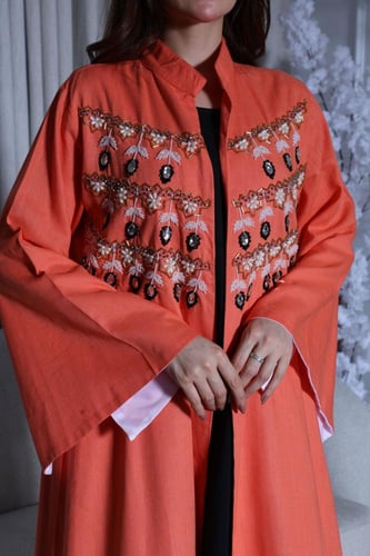 جلابية لينن قطعتين مطرزة في الصدر – أناقة عملية بأ...