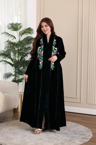 جلابية مخمل بتطريز كمبيوتر في الامام والخلف