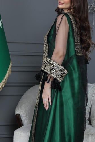 جلابية اليوم الوطني بالبشت العربي الجميل