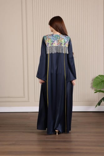 جلابية ساتان بتدخيلة الترتر الملون وهدب لماع