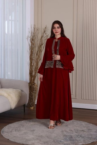 جلابية مخمل قطعتين بجاكيت مطرز ترتر وكم فرنسي