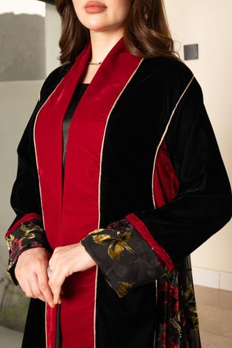 جلابية مخمل قطعتين بإضافة الشيفون المورد بالقطيفة