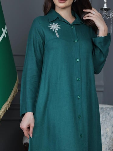 جلابية لينن بتطريز نخلة - تصميم عباية بأزرار كاملة