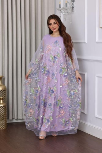 جلابية فراشة بخامة التل المطرز بالورود وبطانة