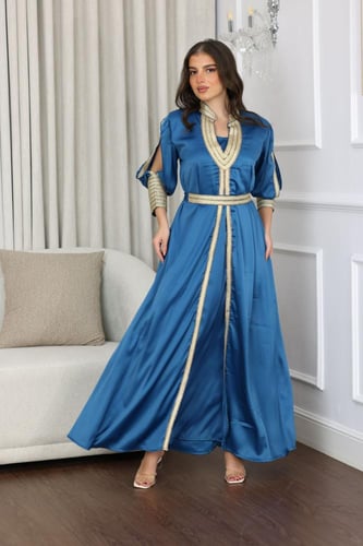 جلابية ساتان قطعتين متصلة بكلفة ذهبية لامعه