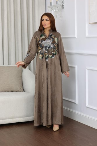 جلابية جاكار بتطريز الترتر في الصدر والكم