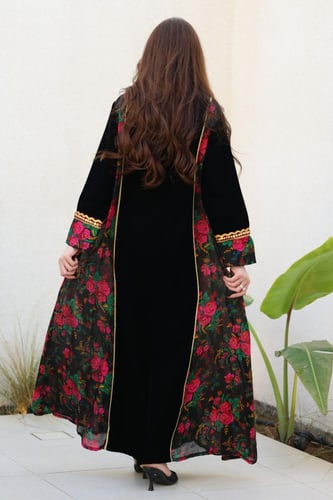 جلابية مخمل ممزوجة بخامة الشالكي التراثي