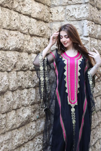 جلابية ( نشل ) بالتل والتطريز الذهبي