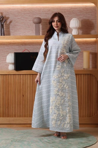 جلابية بتطريز مورد