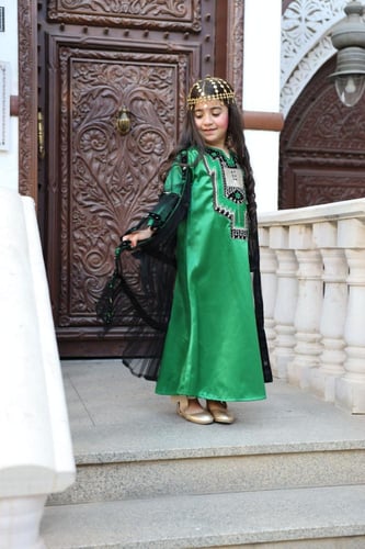 جلابية ( بناتية ) بخام ساتان والتل العربي التراثي