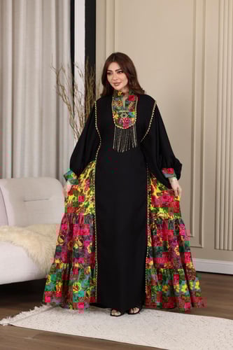 جلابية كريب بحريني بجوانب شالكي ملون وأكسسوارات في...