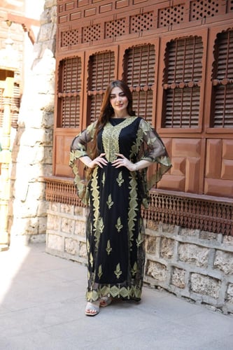 جلابية ( نشل ) بالتل والتطريز الذهبي