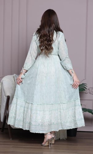 جلابية قطن بنقوش كلاسيكية