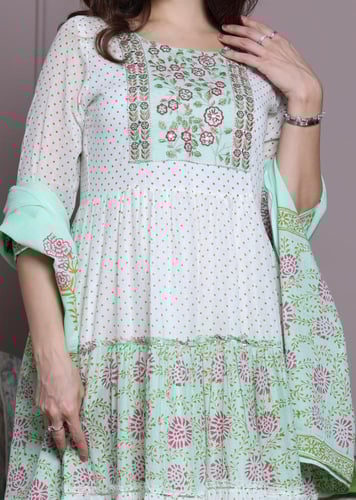 جلابية قطن بطرحة راقية