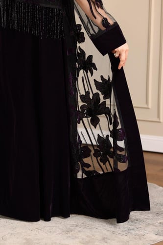 جلابية مخمل قطعتين بالتل المطرز بالقطيفة