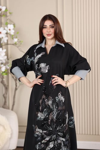 جلابية باربي برقبة قلاب وكلفة مطرزة واكمام واسعة