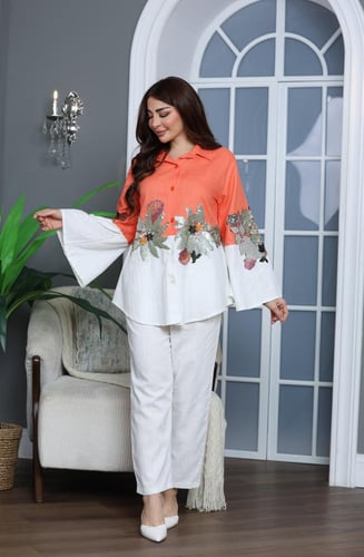 طقم بتطريز مورد واكمام واسعة