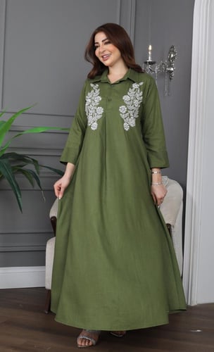 جلابية لينن بتطريز في الصدر بـ 3 ازرار