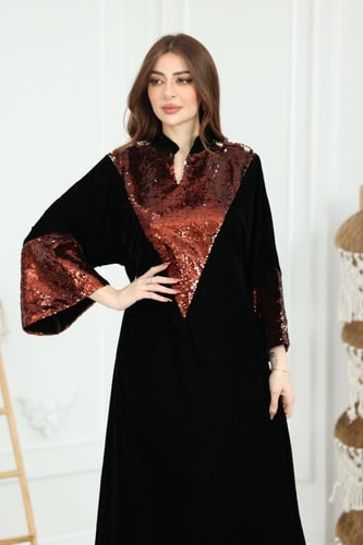 جلابية مخمل ممزوجة بالترتر اللماع