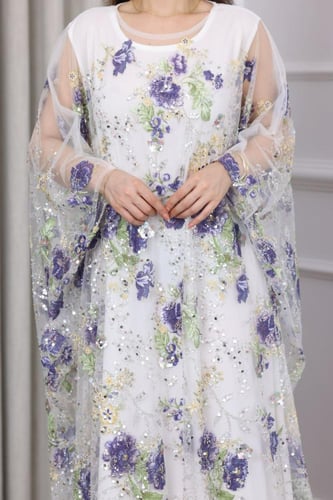 جلابية فراشة بخامة التل المطرز بالورود وبطانة