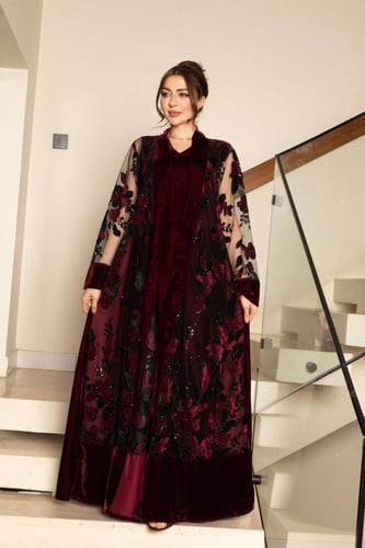 جلابية مخمل قطعتين بالتل المطرز بالقطيفة