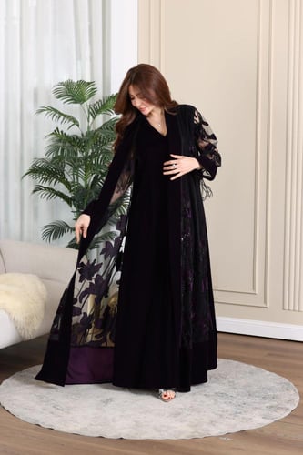 جلابية مخمل قطعتين بالتل المطرز بالقطيفة