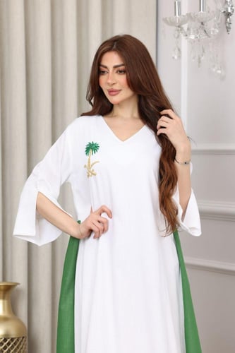 جلابية لينن بتطريز شك في الصدر و الاكمام