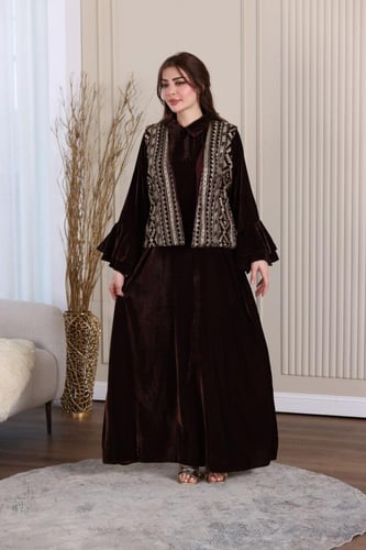 جلابية مخمل قطعتين بجاكيت مطرز كمبيوتر وكم فرنسي