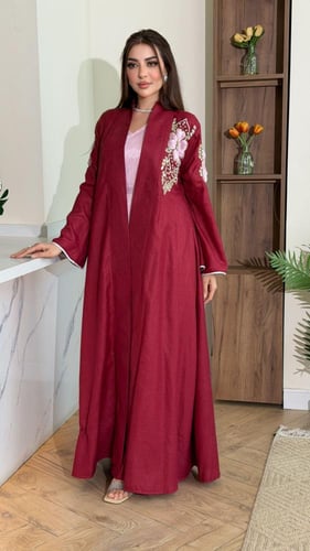 جلابية لينن قطعتين بتطريز شك يدوي وكرستالات وبطانة...