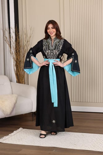 جلابية لينن بتطريز شك يدوي كرستالات