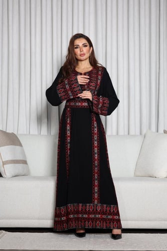 جلابية بتراث الماضي وعراقة الحاضر