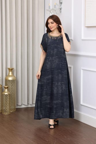 جلابية بصورة الهوية الوطني في الظهر