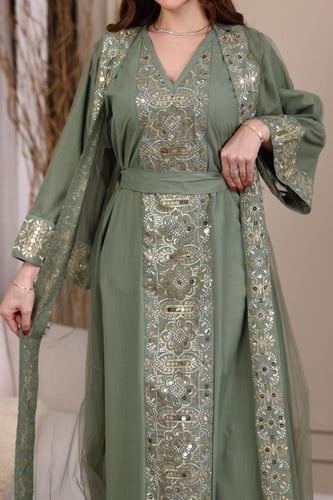 جلابية كويتية لينن قطعتين وبشت من التل المطرز